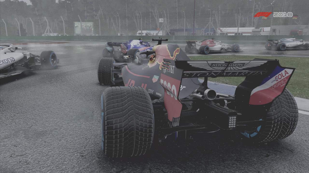 [24/08/2018] Verbesserte Partikeleffekte bringen die F1-Simulation noch ein Stück näher an den viel zitierten Fotorealismus heran.