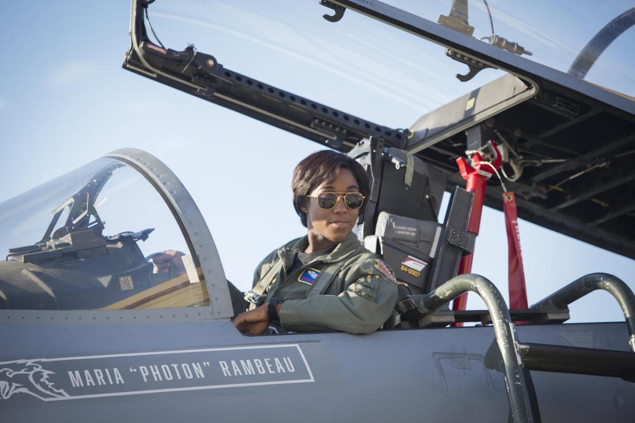 [18/09/2018] Captain Marvel: Bevor Carol Danvers zu Captain Marvel wurde, war sie Pilotin bei der US Air Force.&nbsp;
