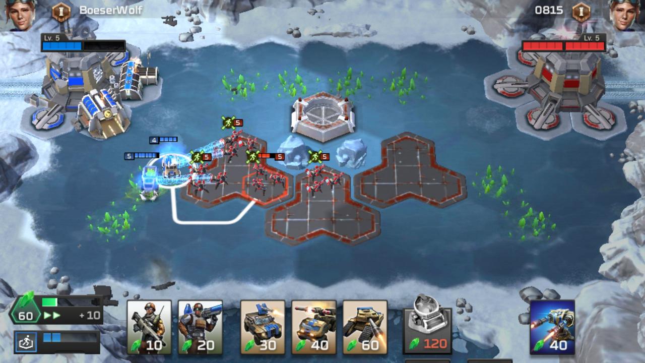 [14/12/2018] Command & Conquer: Rivals - Eine aussichtlose Lage. Nicht nur wurden wir bereits einmal von einer Atomrakete getroffen (siehe Lebensanzeige über der linken Basis), wir haben zu Beginn des zweiten Timers auch nur noch zwei Einheiten (Jeep und Sammler) übrig. Aufgrund von Beschränkungen im Produktionszyklus werden wir es nie schaffen, genug Verteidiger in kürzester zu produzieren.