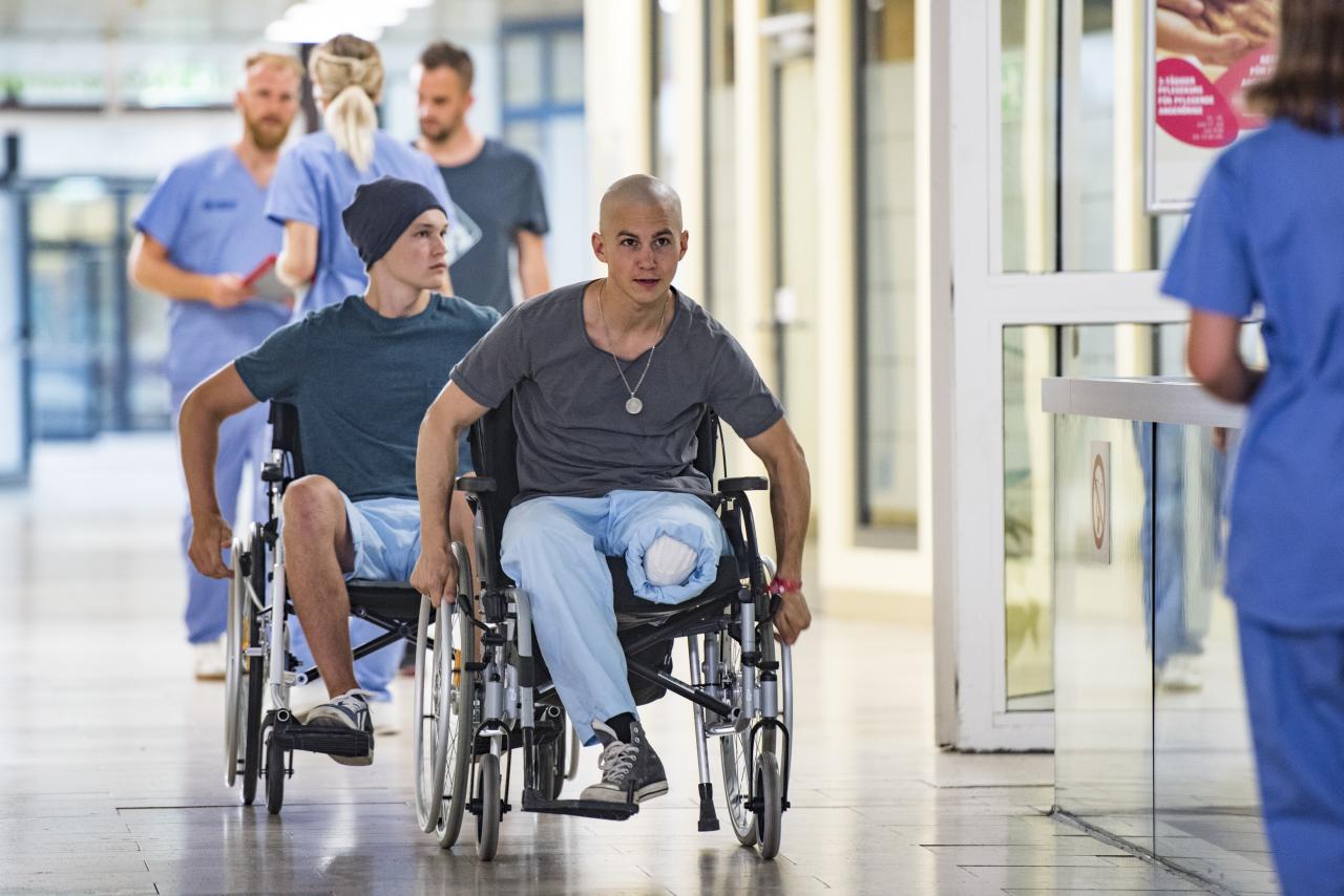 Szenenbild aus "Club der roten Bänder - Wie alles begann"