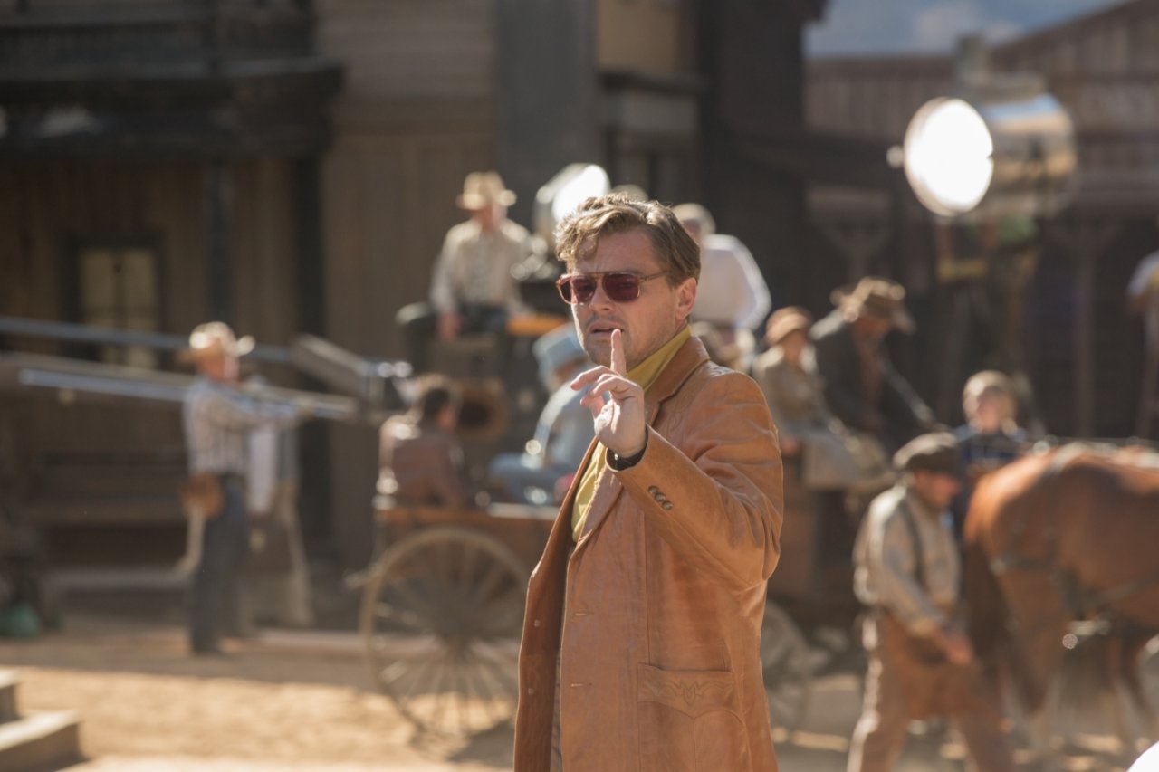 Rick Dalton (Leonardo DiCaprio) auf dem Weg zum Set.