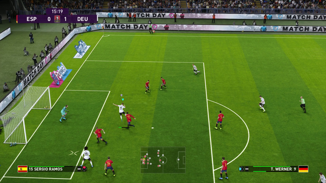 [13/09/2019] Das Spiel über die Flügel wurde weiter verbessert. Für erfolgreiche Flanken braucht man nun noch besseres Timing und größere Präzision.