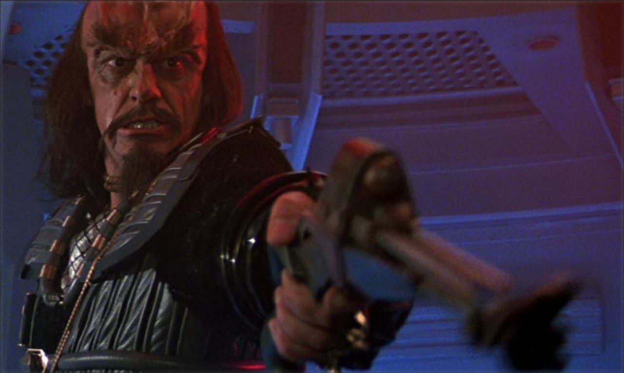[15/05/2020] Kruge prägte das kriegerische Verhalten und die Explosivität aller folgenden Klingonen-Generationen. Ein stark unterschätzter Klingone aus Star Trek III.