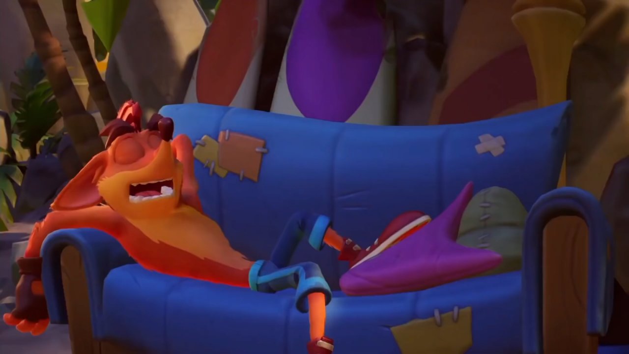Crash Bandicoot auf der Couch