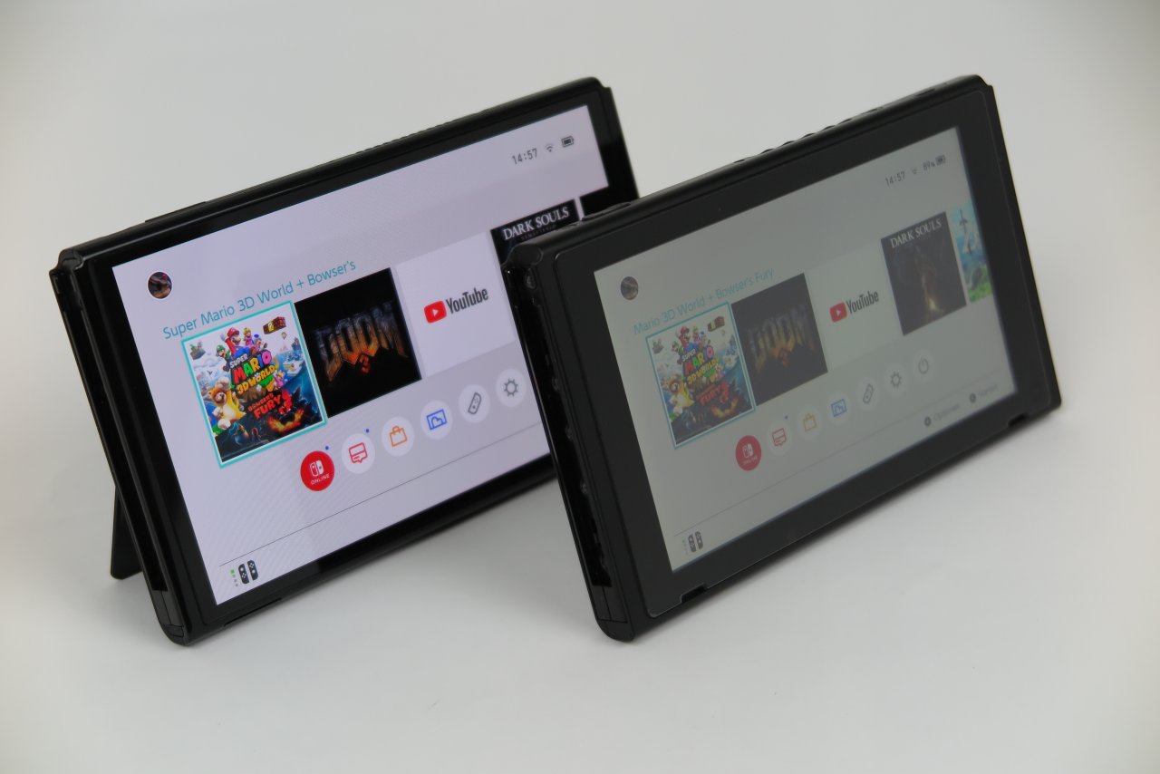 [11/10/2021] Der OLED-Screen strahlt messbar etwa mit der gleichen Helligkeit wie sein Vorgänger. Er sieht durch den besseren Kontrast aber deutlich heller aus und ist dementsprechend bei Lichteinstrahlung einfacher zu lesen.