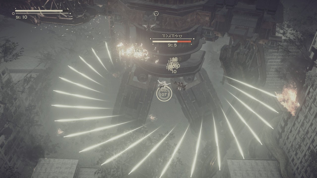 [04/11/2022] An Bord der Flugmaschinen-Mechs wird Nier: Automata vollends zum Shoot 'em Up. Selbst hier kriegen die Entwickler noch Gameplay- und Perspektivwechsel unter.