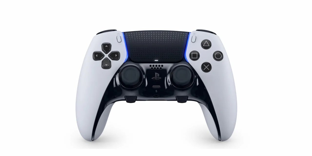 Der Dualsense Edge Controller mit klassischen Sony-Zeichen auf dem Touchpad