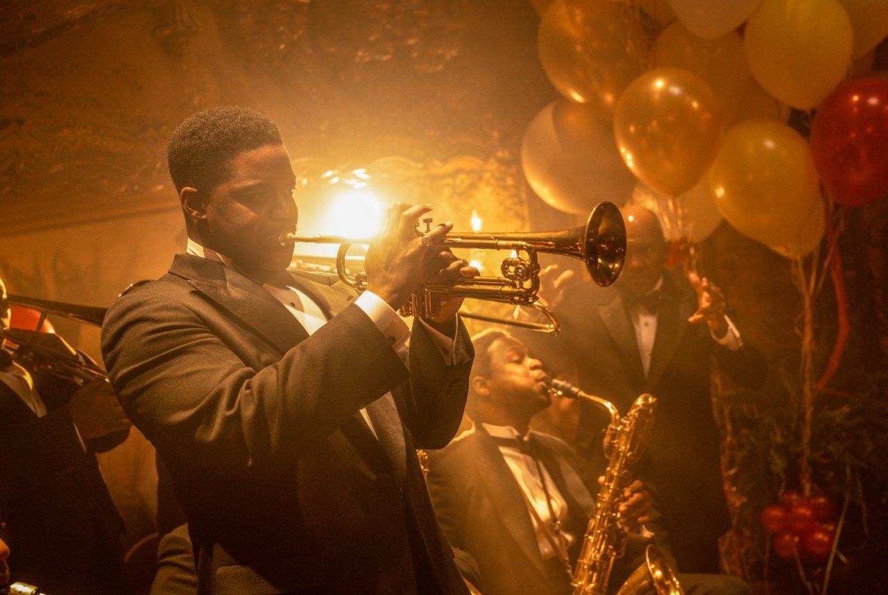 [18/01/2023] Babylon in der Filmkritik: Eine Bildgewalt, der nicht jeder standhalten wird - La La Land trifft Gatsby (4)