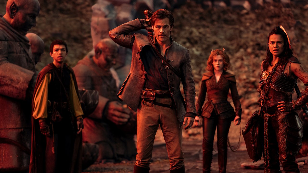 Gruppenbild aus Dungeons and Dragons: Ehre unter Dieben. Von links: Justice Smith, Chris Pine, Sophia Lillis, Michelle Rodriguez