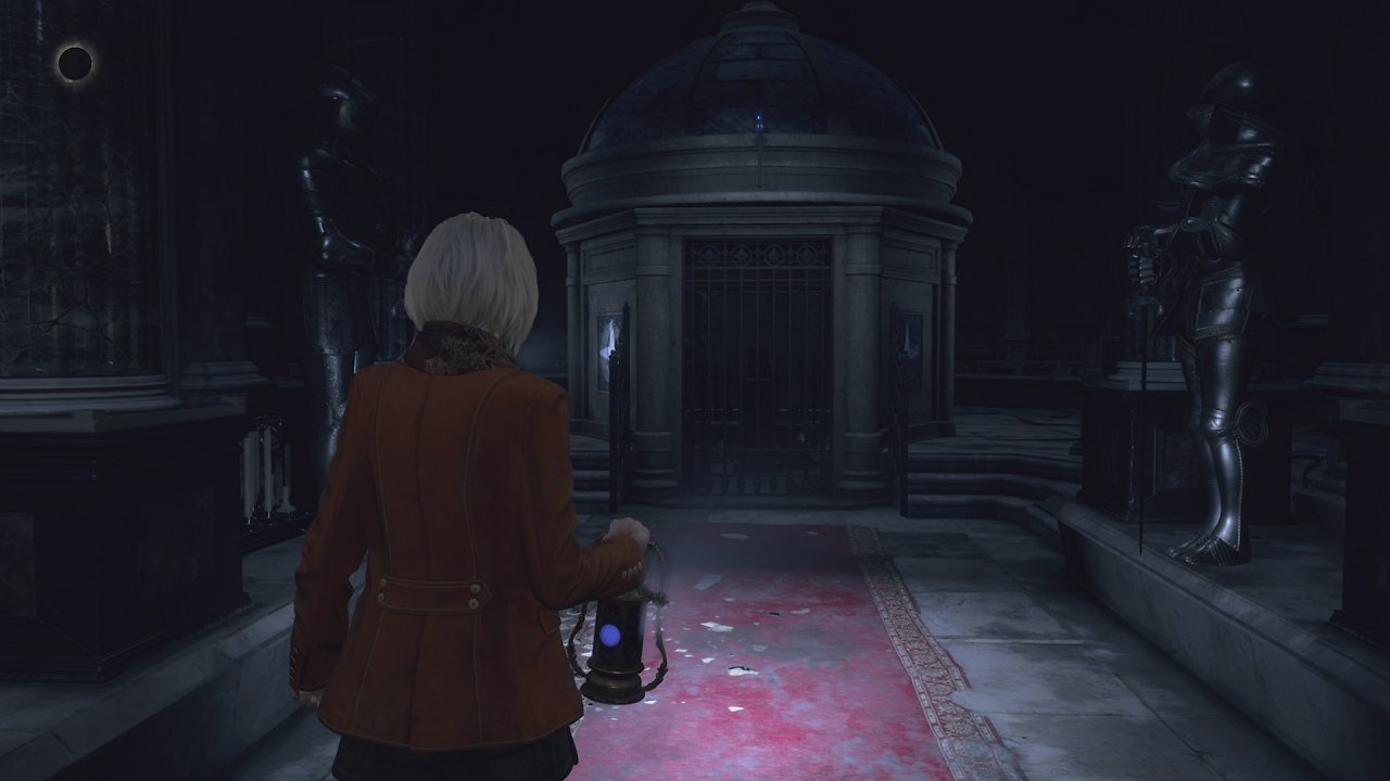 Ashley im Mausoleum