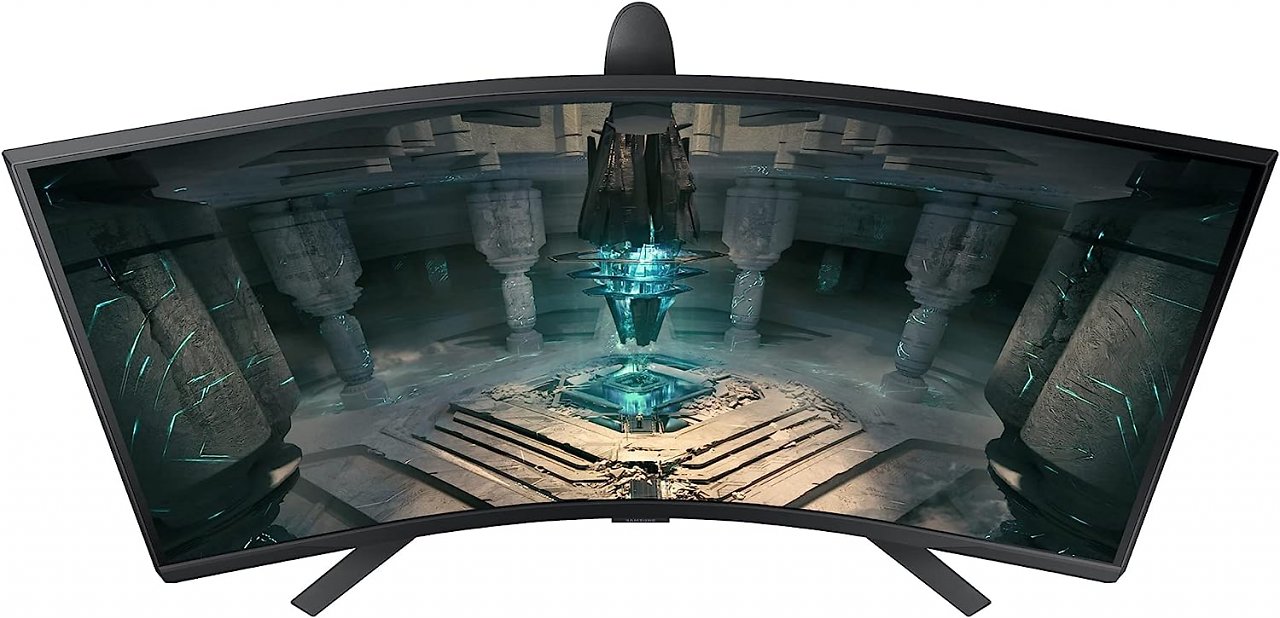 Gaming-Monitor von Samsung mit einem leicht halbrund gebogenen Curved-Bildschirm