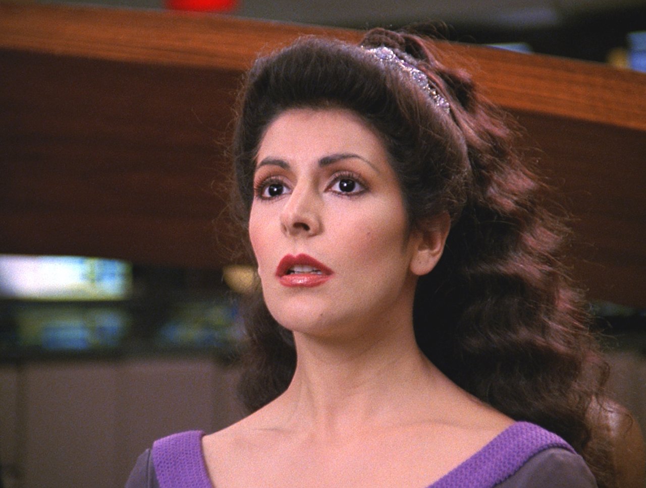 Deanna Troi und viele andere werfen in Staffel 6 dunkle Blicke in ihre eigene Psyche.