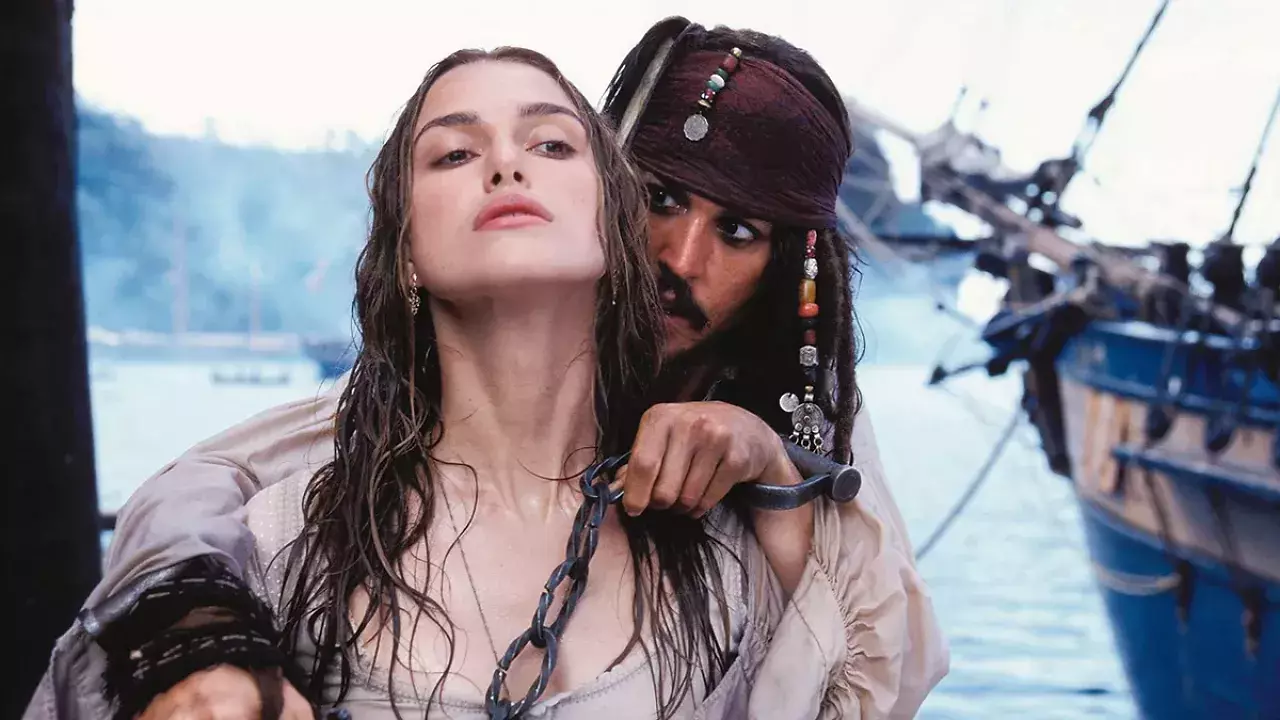 Keira Knightley und Johnny Depp in Fluch der Karibik