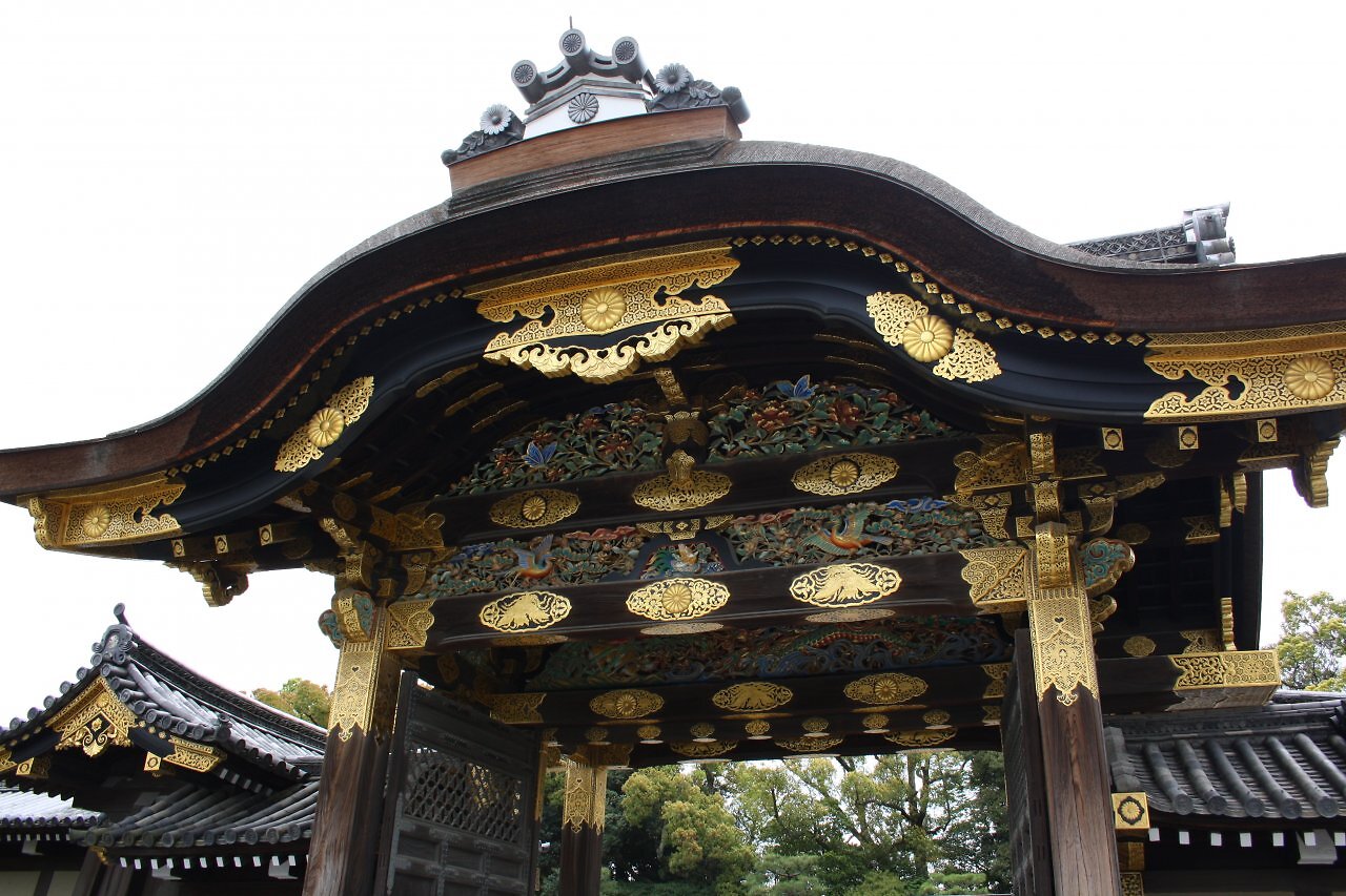[16/01/2025] Der Kaiserpalast in Kyoto war eine Zeit lang sogar das Zuhause der kaiserlichen Familie. Ihr dürft ihn gratis besuchen.