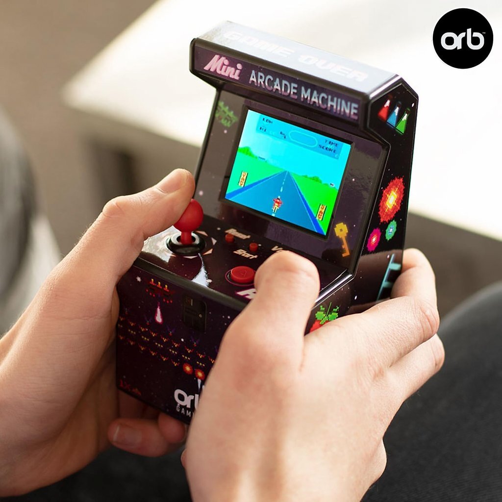 [08/01/2025] Die Mini Arcade Machine in Aktion.