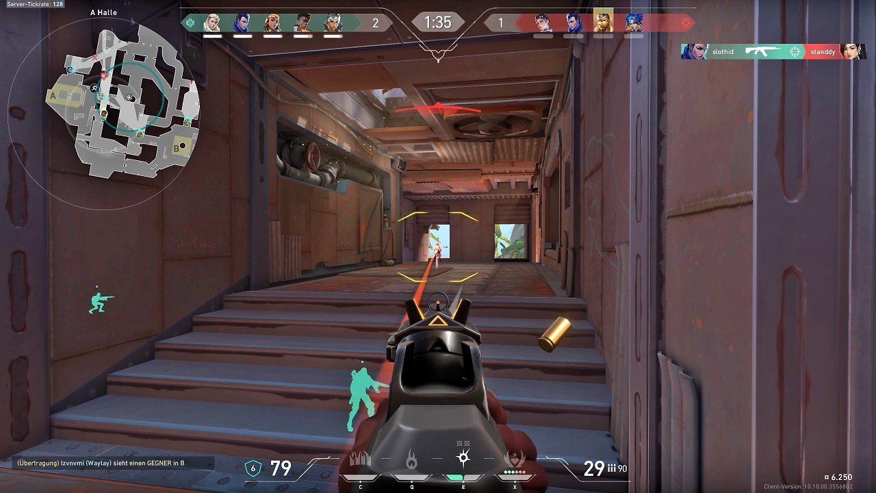 [23/06/2025] Ruhiges Crosshair-Placement und Angle-Holding: VALORANT ist beim Movement kein rasanter Battle-Royale. Sprinten gibt es nicht – mit dem Messer läuft man schneller.