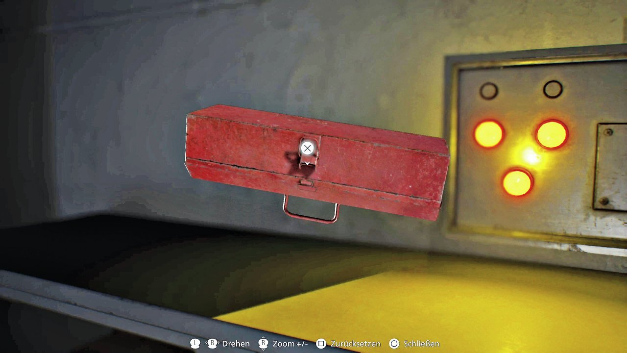 [14/08/2025] Gilt seit den Doom Books im originalen Teil 1 bis heute: Man muss sich in Resident Evil die gefundenen Gegenstände näher ansehen. Oft steckt mehr drin, als man auf den ersten Blick sieht.