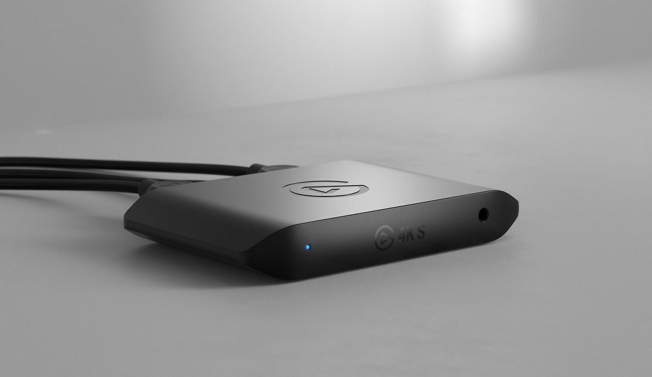 [17/10/2025] Klein, handlich und kompakt! Dank des schlanken Designs der Elgato 4K S lässt sie sich problemlos transportieren.