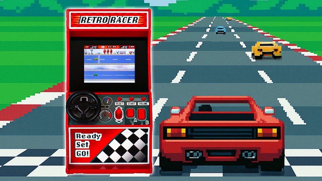 [03/11/2025] Aldi bringt Mini-Arcade für 11,99 € - aber Racing-Fans wollen dieses Modell mit Lenkrad und Schalthebel von Amazon