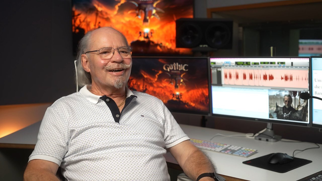 Der Synchronsprecher Bodo Henkel im Tonstudio