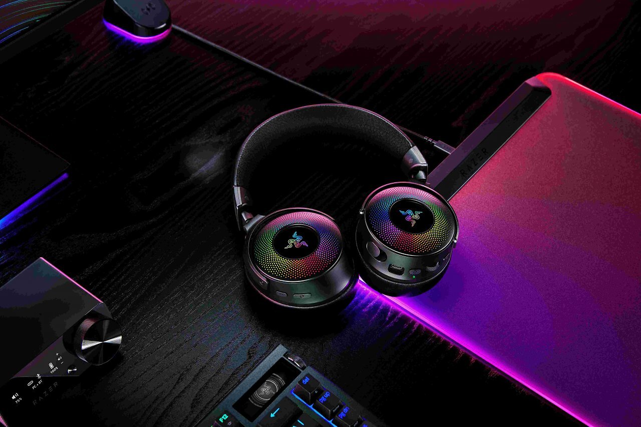 [10/12/2025] Das Kraken V4 Pro ist nicht nur ein starkes Headset, sondern verfügt ebenfalls über haptisches Feedback.