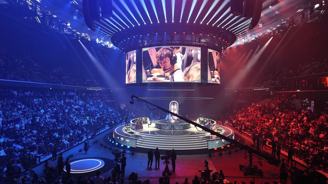 Adidas Arena passenden Lichtdesign.