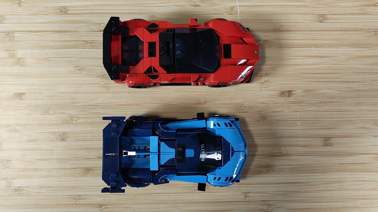 Der Lego Ferrari 77254 und Bugatti 77253 im Vergleich