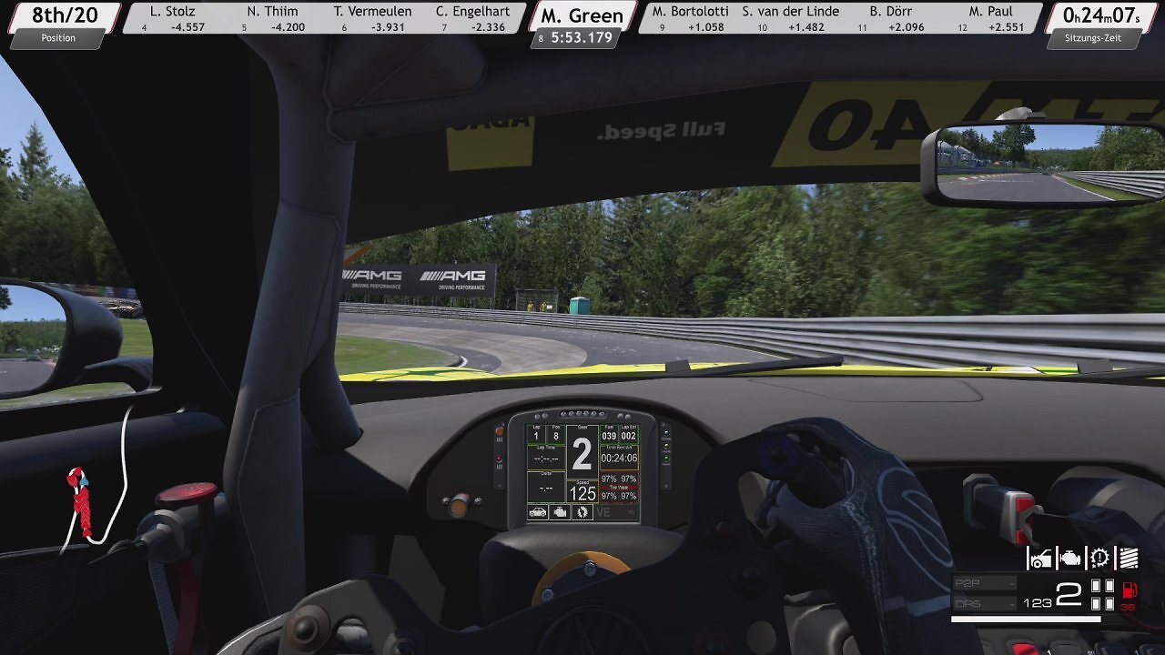 [10/07/2026] Mit einem Formel-Boliden wäre eine Fahrt durchs Karussell auf der Nordschleife undenkbar, mit GT3-Fahrzeugen wird es zwar holprig, aber die Karren stecken die Unebenheiten gut weg.