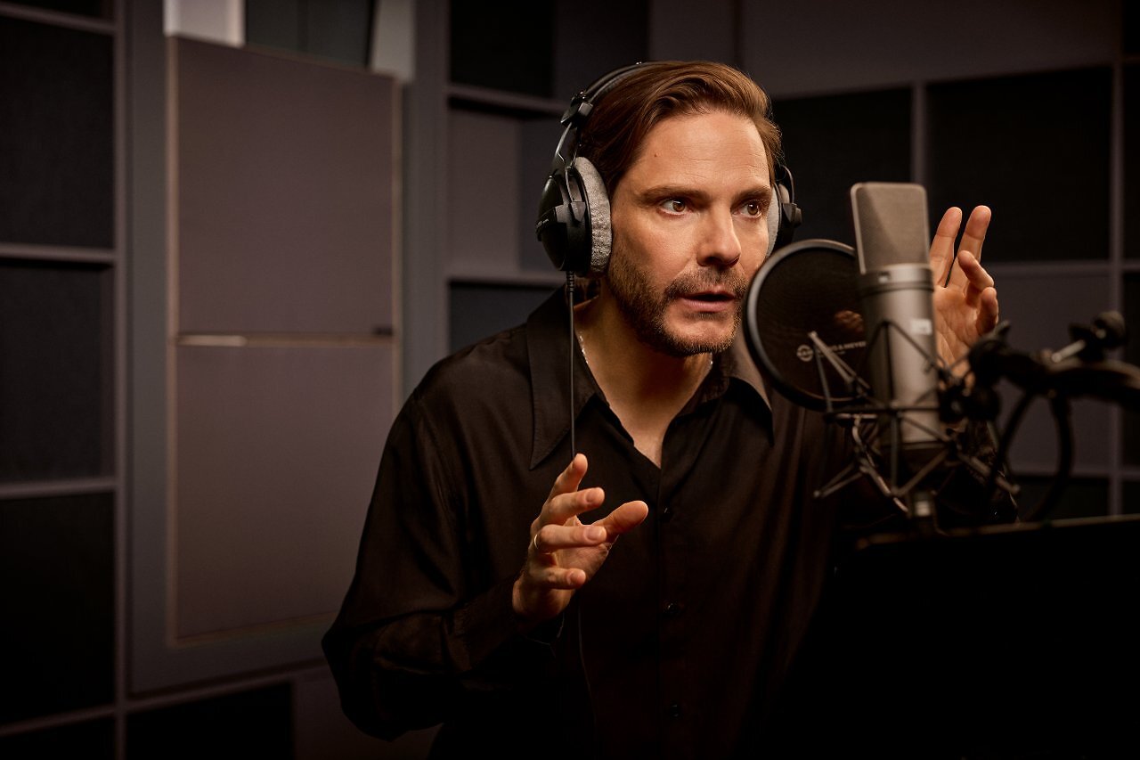 [01/07/2026] Daniel Brühl als Lord Voldemort: Für die neuen Full-Cast-Hörbücher wurden große Namen und vor allem bekannte Stimmen engagiert.