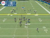 Wohin damit? Kurt Warner unter Druck - die gelbe Linie markiert das First Down, die Buchstaben seine gut gedeckten Wide Receiver.