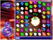 Räumen Sie eine Vierer-Reihe ab, spendiert Ihnen Bejeweled 2 ein besonders explosives Juwel.