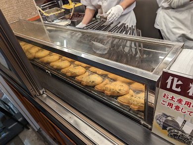 Waffeln, gefüllt mit roter Bohne oder Custard (Pudding): Von diesen Taiyaki hätte ich mich teilweise am liebsten komplett ernährt.