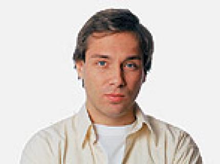 Daniel Ch. Kreiss... wird "Mitarbeiter des Monats" bei der Deutschen Telekom. Grund: Für die spannende Guido-Henkel-Reportage (ab Seite xxx) telefonierte er geschlagene zwei Stunden mit dem Spieledesigner, der in Kalifornien wohnt und arbeitet.