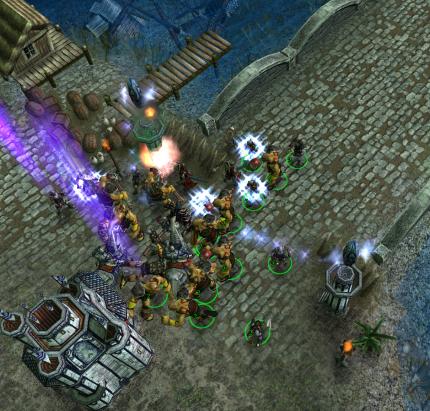 Da sich alle Menüs ausblenden lassen und die 3D-Engine ein weites Herauszoomen ermöglicht, bleibt Lords of Everquest stets übersichtlich.