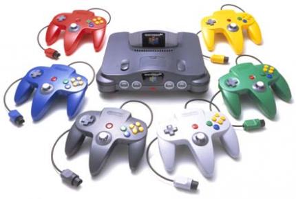 Mit dem Nintendo 64 versucht der Konzern die Einführung der Playstation zu kontern. Das falsche Speichermedium und ein kindliches Image lassen die Konsole aber ins Hintertreffen geraten.