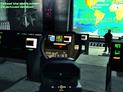 Erst wenn der Raum von gegnerischen Soldaten gesäubert ist, haben Sie Zugriff auf den Computer und laden die Abbruchcodes herunter.