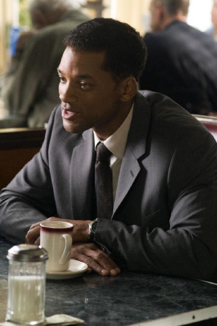 Ben Thomas (Will Smith) ändert sieben Leben.