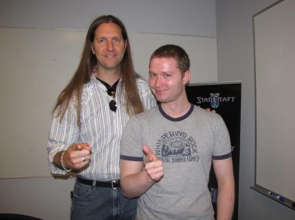 Chris Sigaty, Produzent bei Blizzard, im Gespräch mit PC Games Redakteur Felix Schütz.