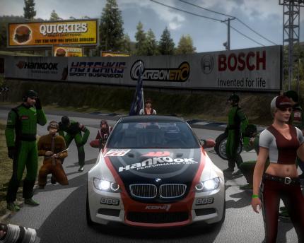 Als Motorsportler wollen Sie auf den Olymp des Rennsports. Ziel: die Teilnahme an der Need for Speed World Tour.