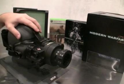 Call of Duty: Modern Warfare 2-Prestige Edition (PS 3)<br>
Das bislang gigantischte Gimmick aller Sondereditionen enthielt neben dem Spiel ein Steelbook, ein Artbook und ein echtes Nachtsichtgerät. Verfügbar war die Edition allerdings nur für PS 3 und Xbox 360. 

