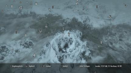 Die 3D-Weltkarte ist anfangs ungewohnt, entpuppt sich aber als nützlich, da man dank ihr auch erstmals die Beschaffenheit der Spielwelt erkennt - so kann man beispielweise eine Route um einen Berg herumplanen, den man auf einer flachen 2D-Karte gar nicht erst erkannt hätte. - Bild stammt aus der Xbox 360-Version von The Elder Scrolls 5: Skyrim.
