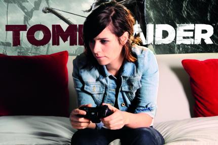 Tomb Raider im Test: Schauspielerin Nora Tschirner ist die deutsche Synchronstimme von Lara Croft.
