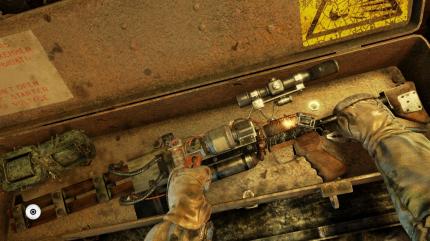 Metro: Last Light - Faction Pack im Test: Der DLC enthält einige neue Waffen. Die Railgun aus Metro 2033 zählt auch dazu.
