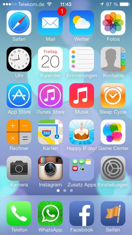 iOS7 im Test: Der Homescreen erstrahlt im neuen Glanz.