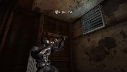 PS Vita: Auch in Blackgate muss Batman durch jede Menge Luftschächte krabbeln - das erinnert an den ersten Teil Arkham Asylum.