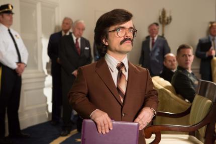 Peter Dinklage als Bolivar Trask sticht heraus.