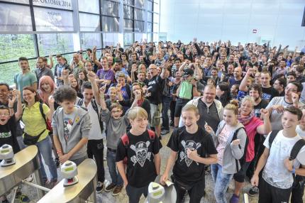 Lohnt sich ein Besuch auf der Gamescom noch? Die Hallen werden voller, die Schlangen länger, die Preise immer höher. (1)