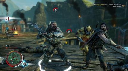 Habt ihr einen der Ork-Hauptmänner ausreichend geschwächt, leuchtet das Totenkopfsymbol grün und ihr könnt ihm eine Gehirnwäsche verpassen. (PS4)