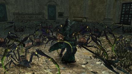 Prepare to die: Die Feindplatzierungen sorgen bei Kennern von Dark Souls 2 für ein frisches Spielerlebnis. Wer blind in Räume reinläuft, überlebt nicht lange, denn From Software hat neue, fiese Fallen in der Remastered Version versteckt.