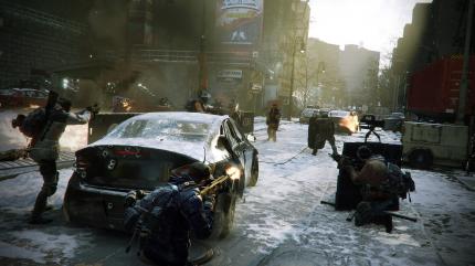 Auch solo spielbar: Um sämtliche Inhalte in The Division zu erleben, muss man sich nicht zwingend einer Gruppe anschließen. Das Gameplay unterscheidet sich jedoch je nachdem, ob man alleine oder zusammen loszieht.